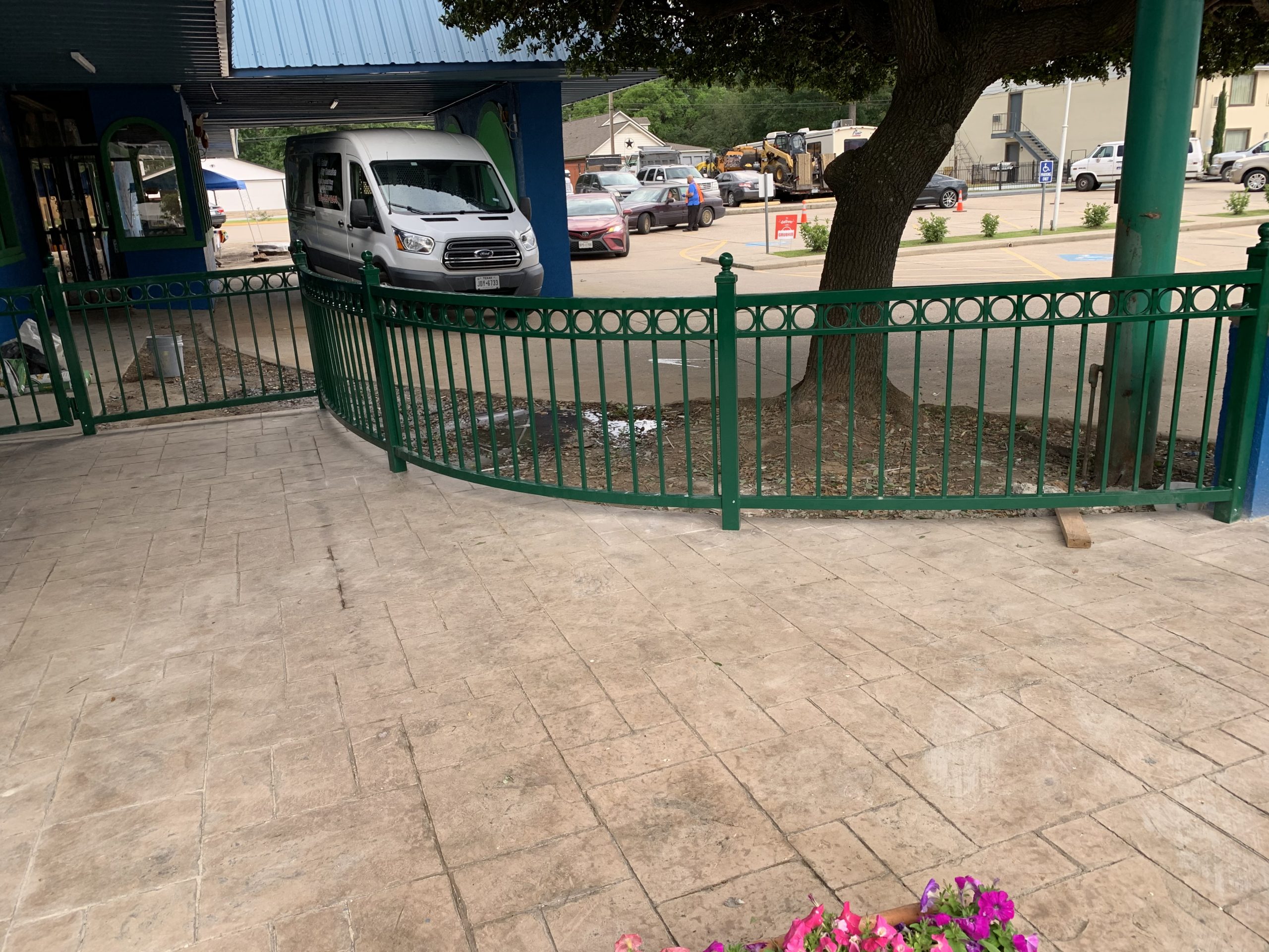 commercial-restaurant-patio-steel-railing-orange-tx