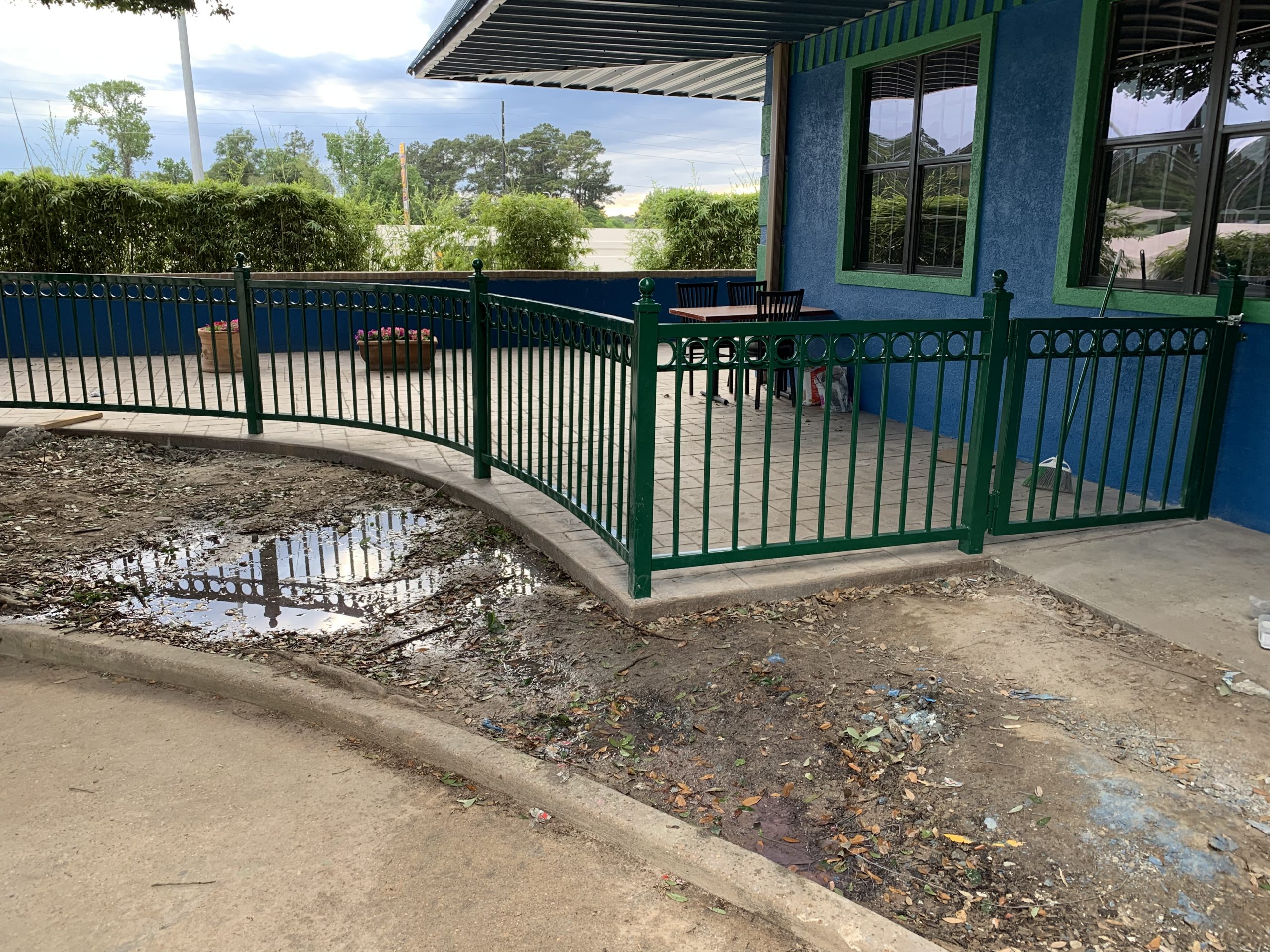commercial-restaurant-patio-steel-railing-orange-tx-3