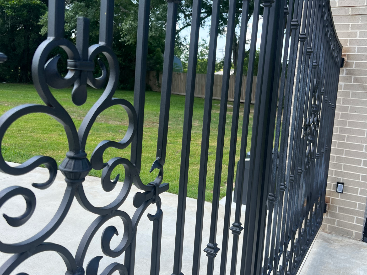 custom-ornamental-steel-fence-orange-tx-4-11