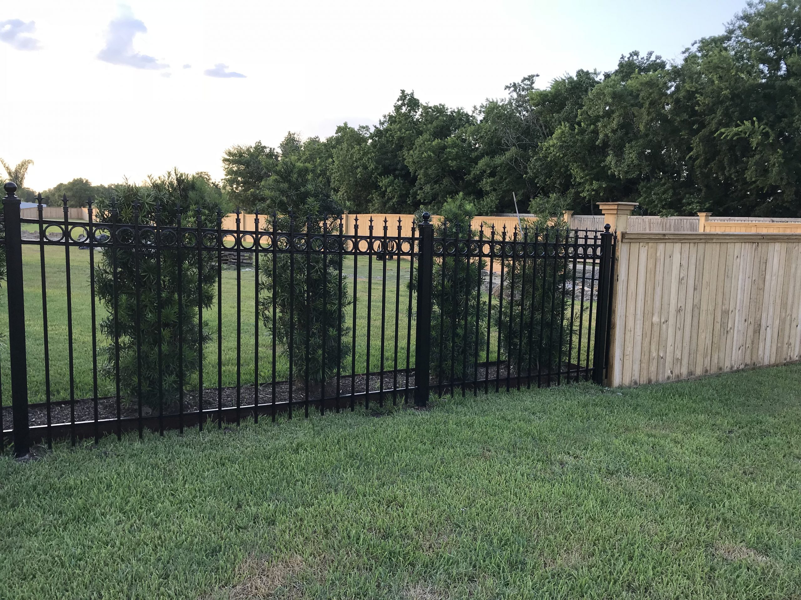 ornamental-steel-fence-with-privacy-fence-integration-orange-tx-4