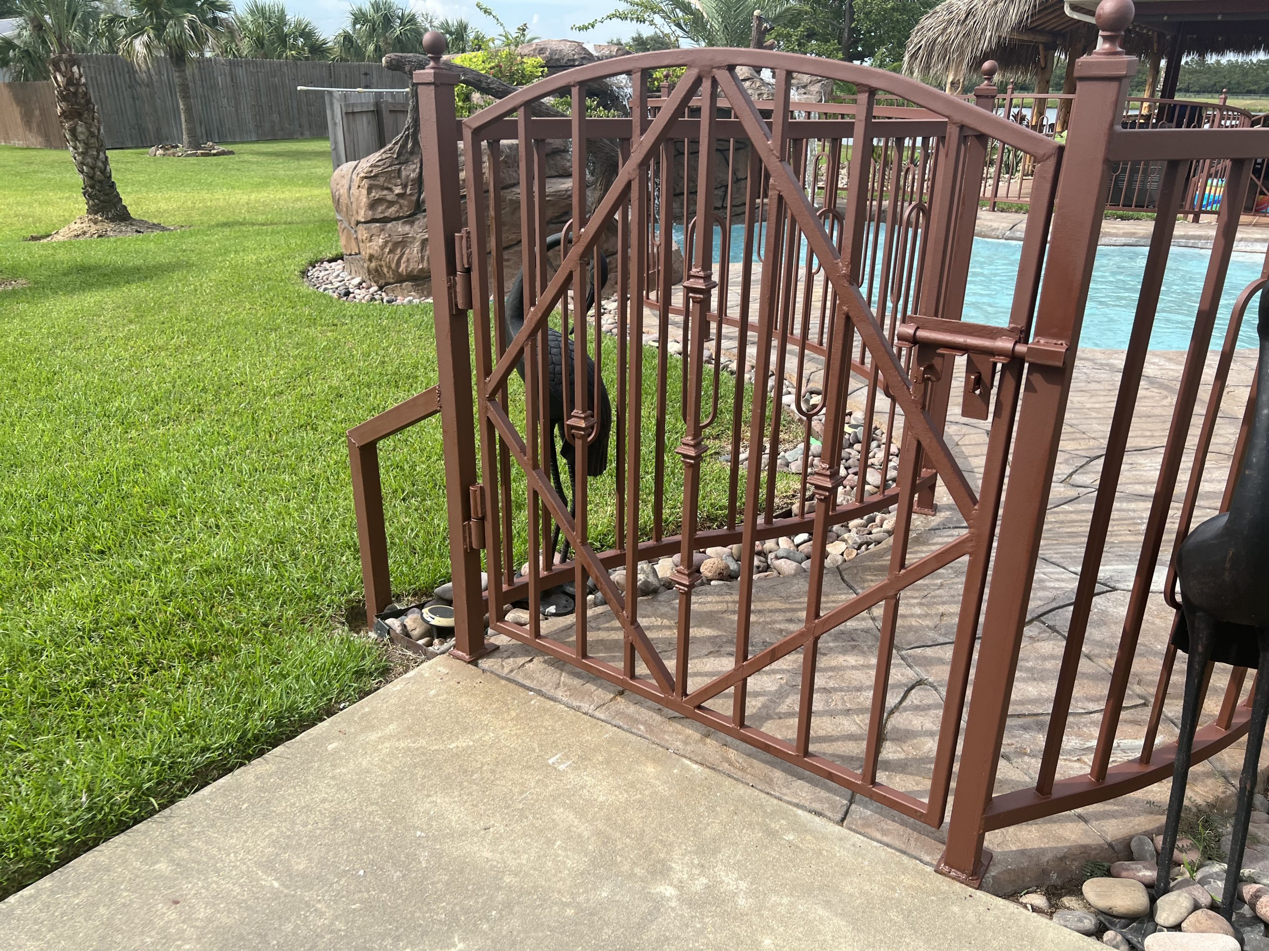 ornamental-steel-pool-safety-fence-gate