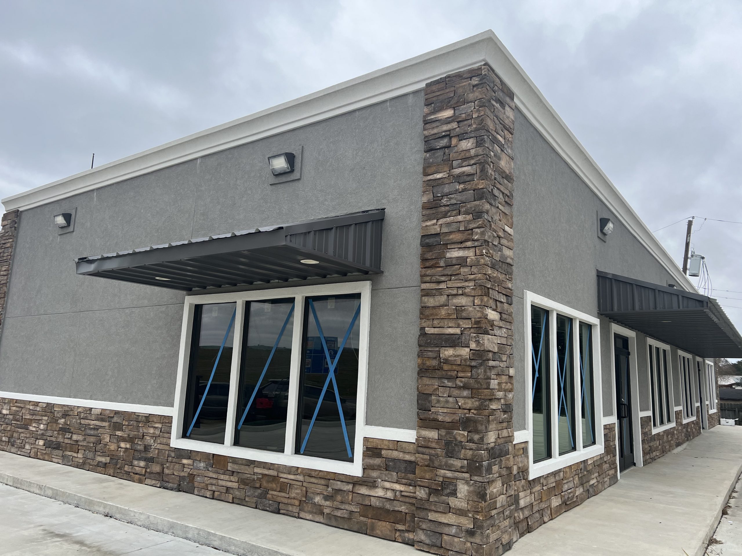 steel-awnings-and-storefront-canopies