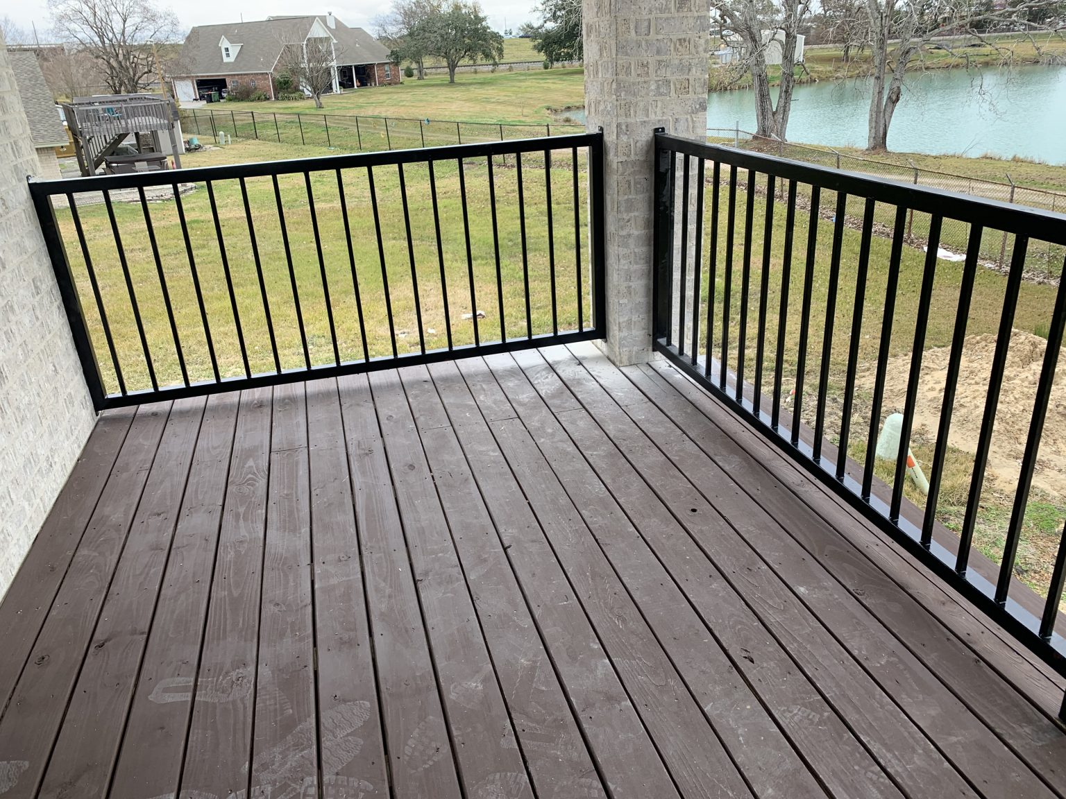 Commercial and residential metal railing systems for balconies, walkways, outdoor seating, and safety enclosures.